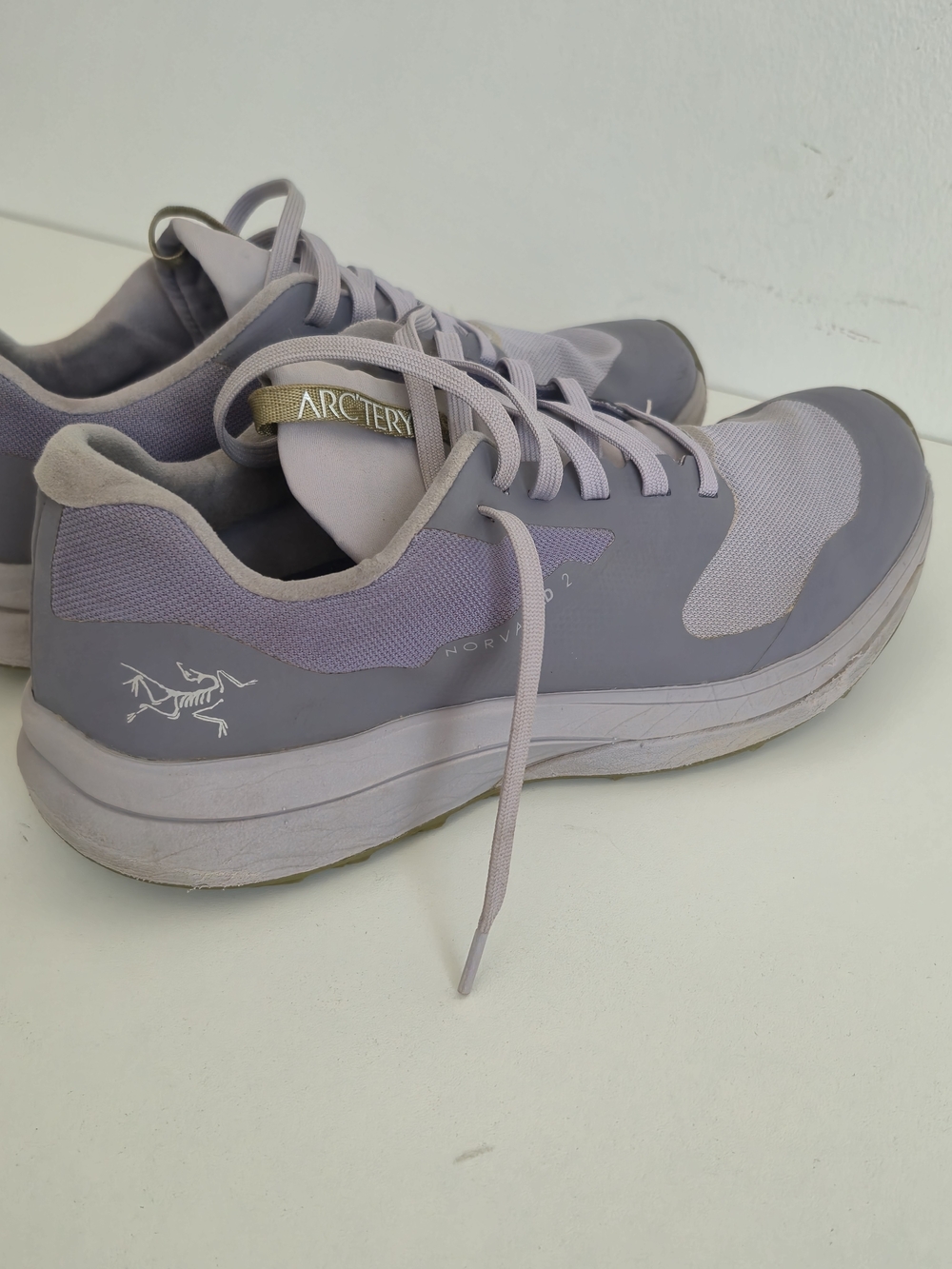 Arc'teryx Women's Norvan Lightweight Lavender Trail Sneakers